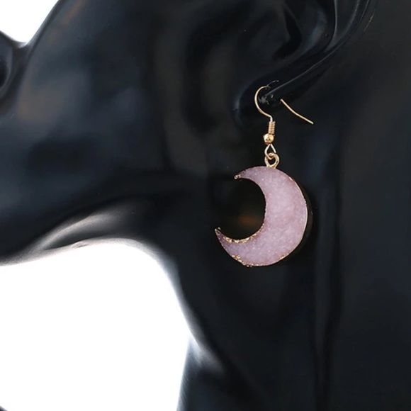 Luxe moon moon shape druzy gemstone earrings - Picture 3 of 5